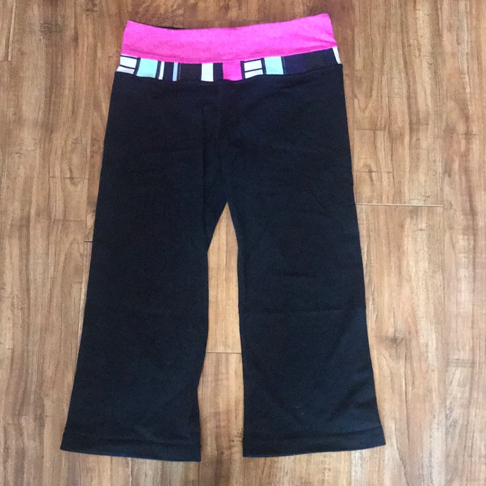 Lululemon Pink/Black Crops
